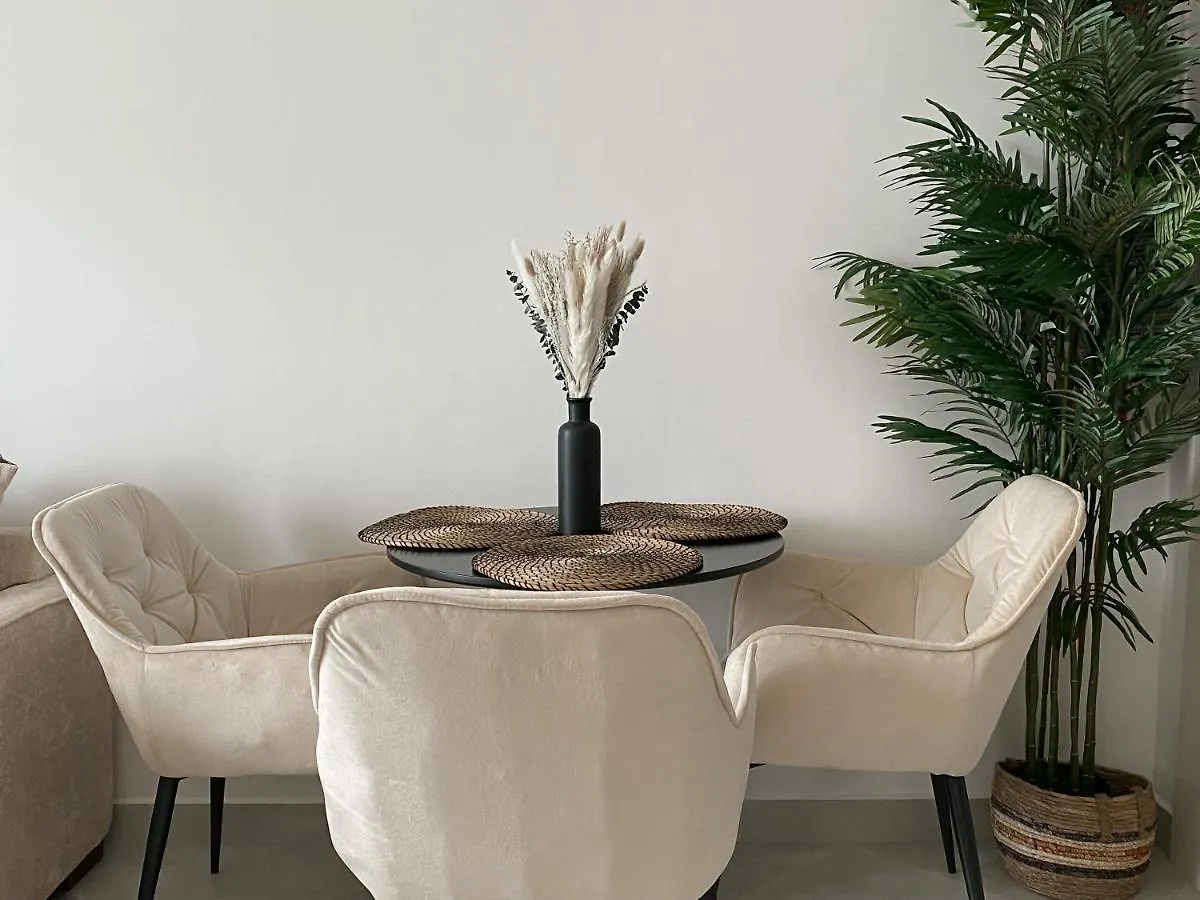 Apartment Trophy - Hilltop Hideaway Suite Dubai United Arab Emirates